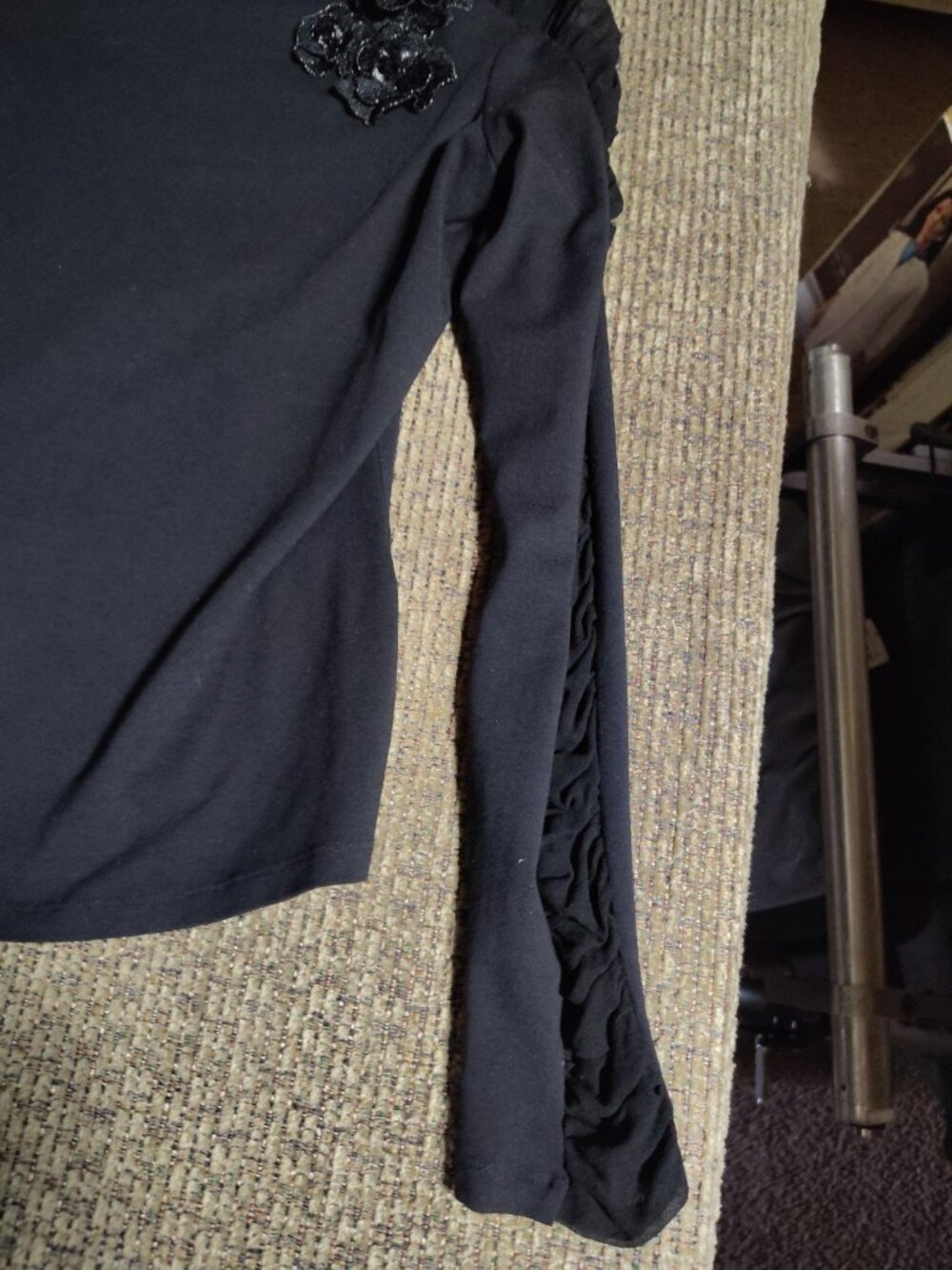 Vintage Cache top Black With Rose Accents Size Small - Picture 3 of 8